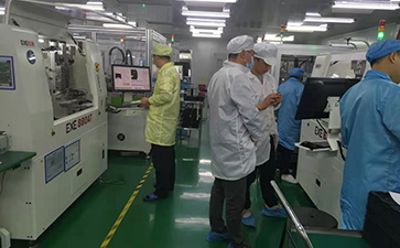 在线午夜探花在线观看2台